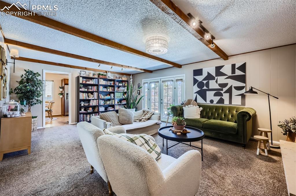 Image 7 of 28: Living Room