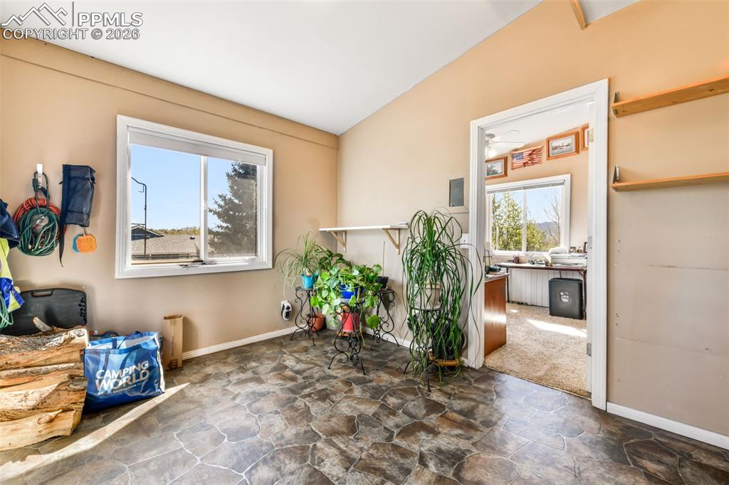 Image 24 of 50: Bedroom