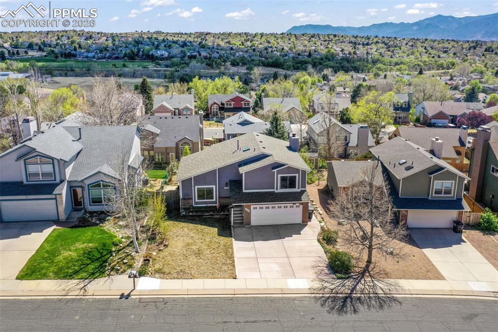 Image 39 of 50: Patio