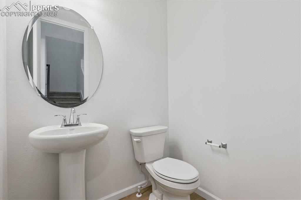 Image 9 of 18: Bathroom