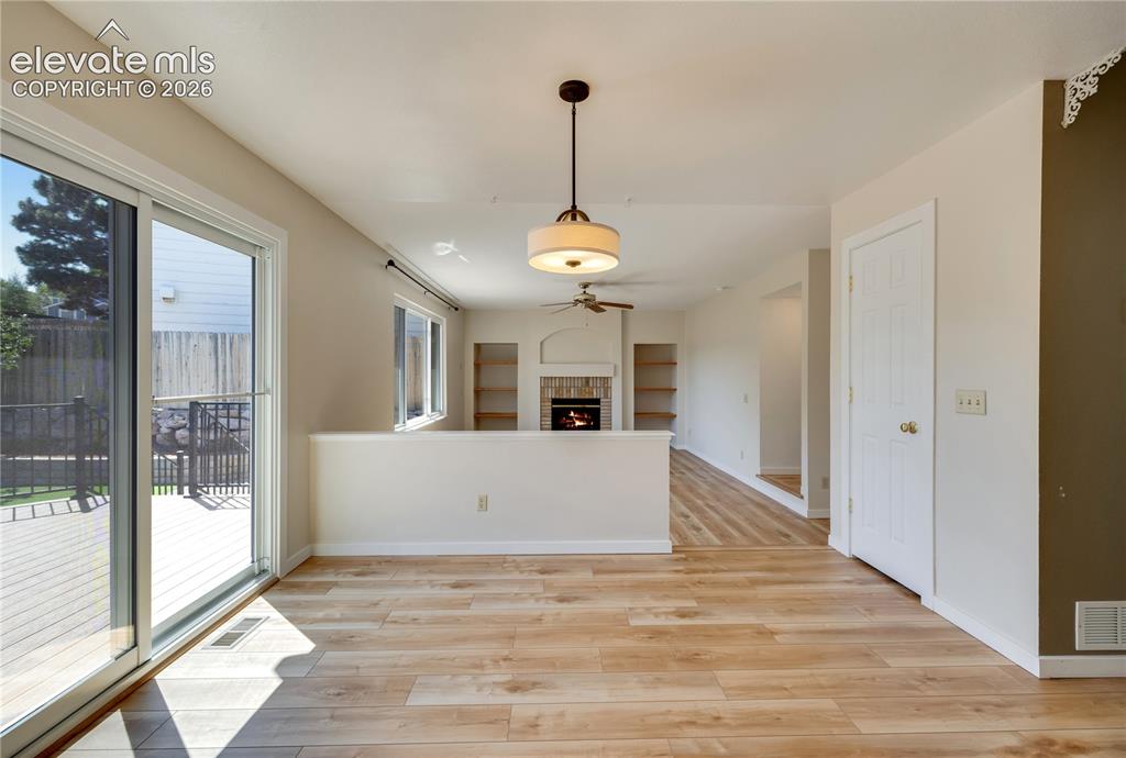 Image 18 of 47: Eat in kitchen