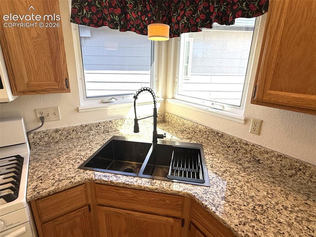 Image 19 of 47: New kitchen sink and faucet