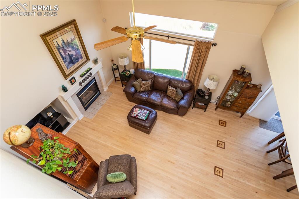 Image 18 of 39: Living Room