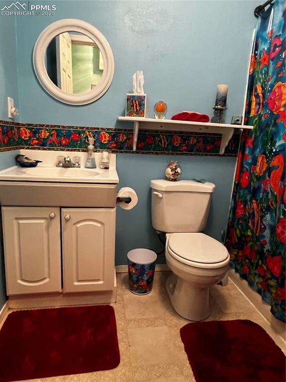 Image 28 of 39: Basement bathroom