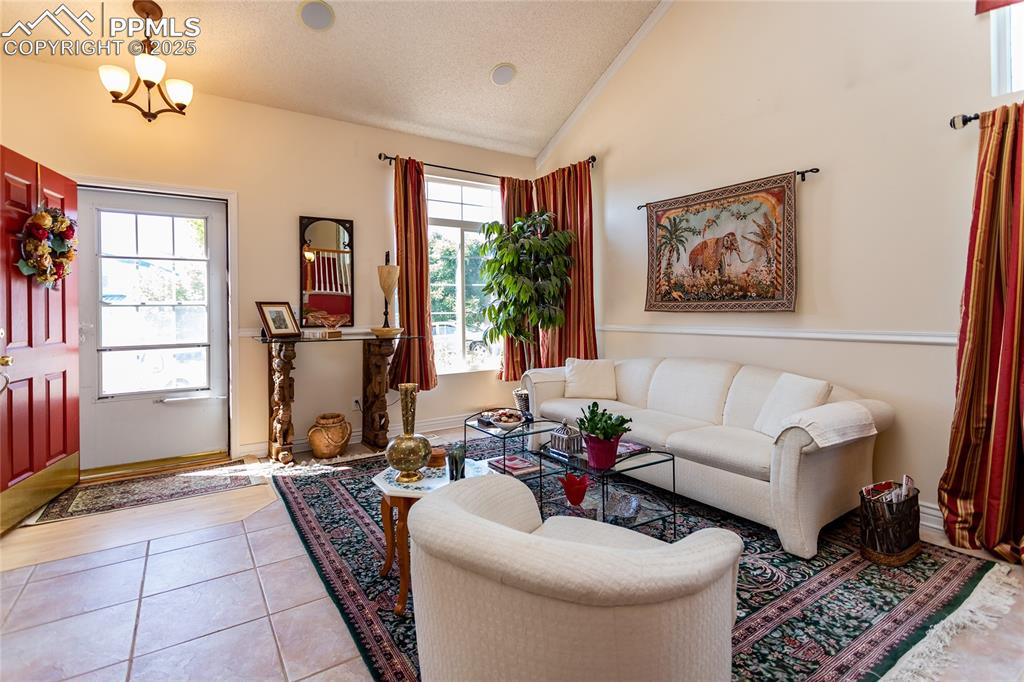 Image 7 of 39: Living Room