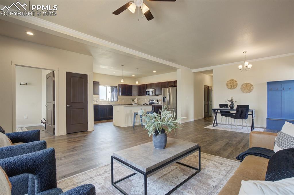 Image 6 of 32: Living Room