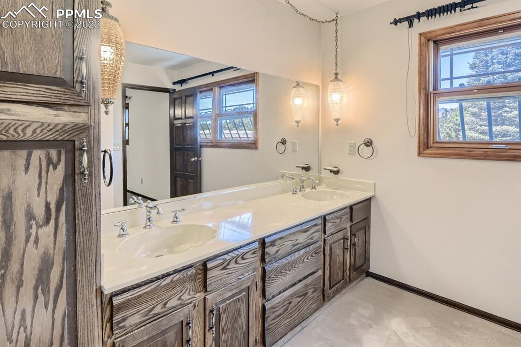 Listing 7949644, Image 16 of 28