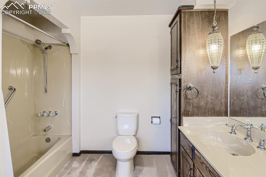 Listing 7949644, Image 17 of 28