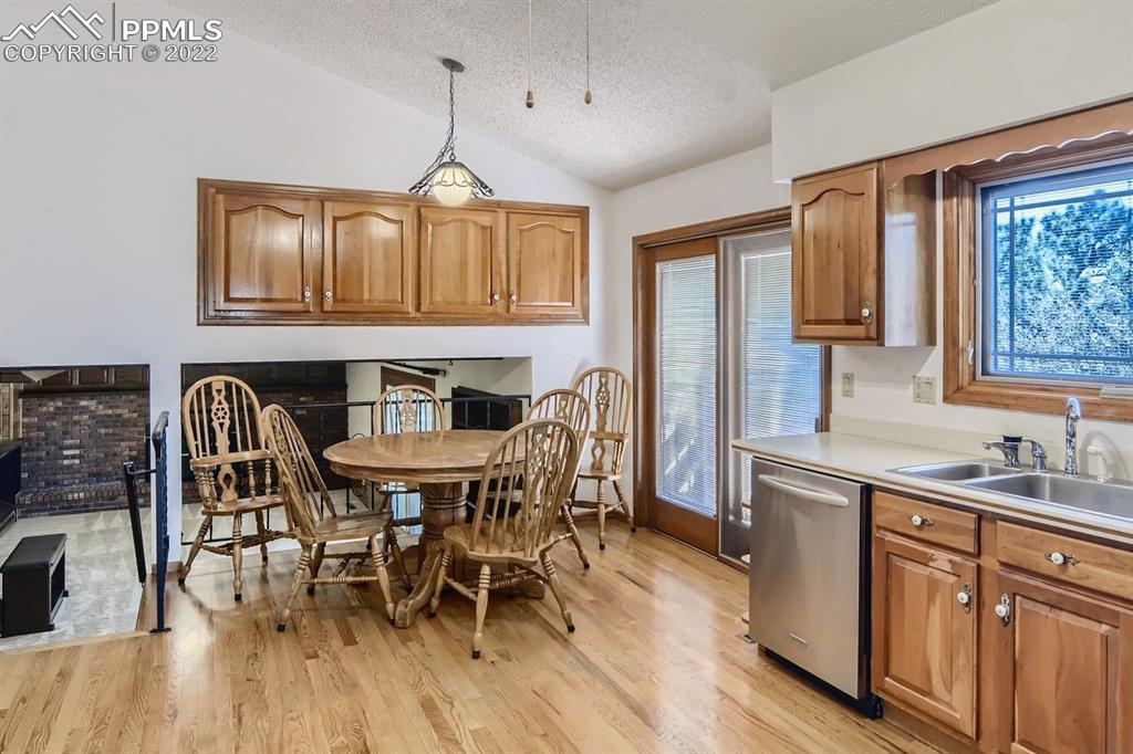 Listing 7949644, Image 9 of 28