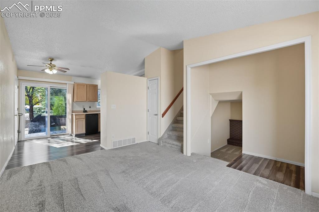 Image 5 of 45: Living Room