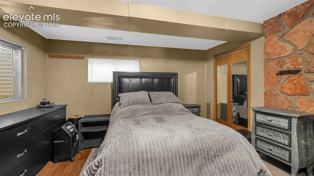 Image 8 of 37: Bedroom