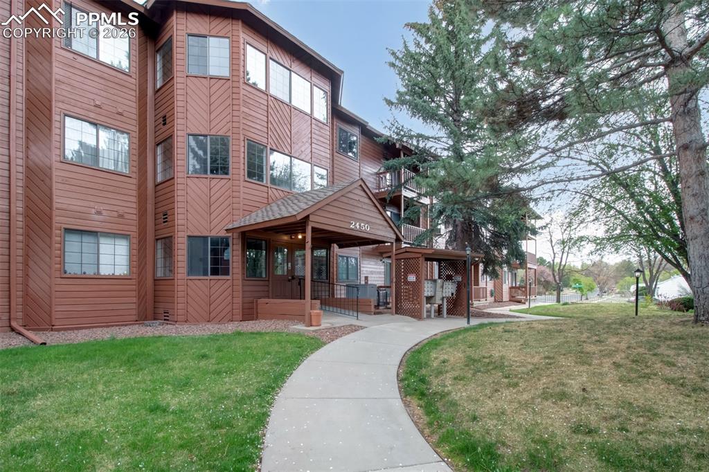 Image 1 of 36: Entrance to Building from Courtyard