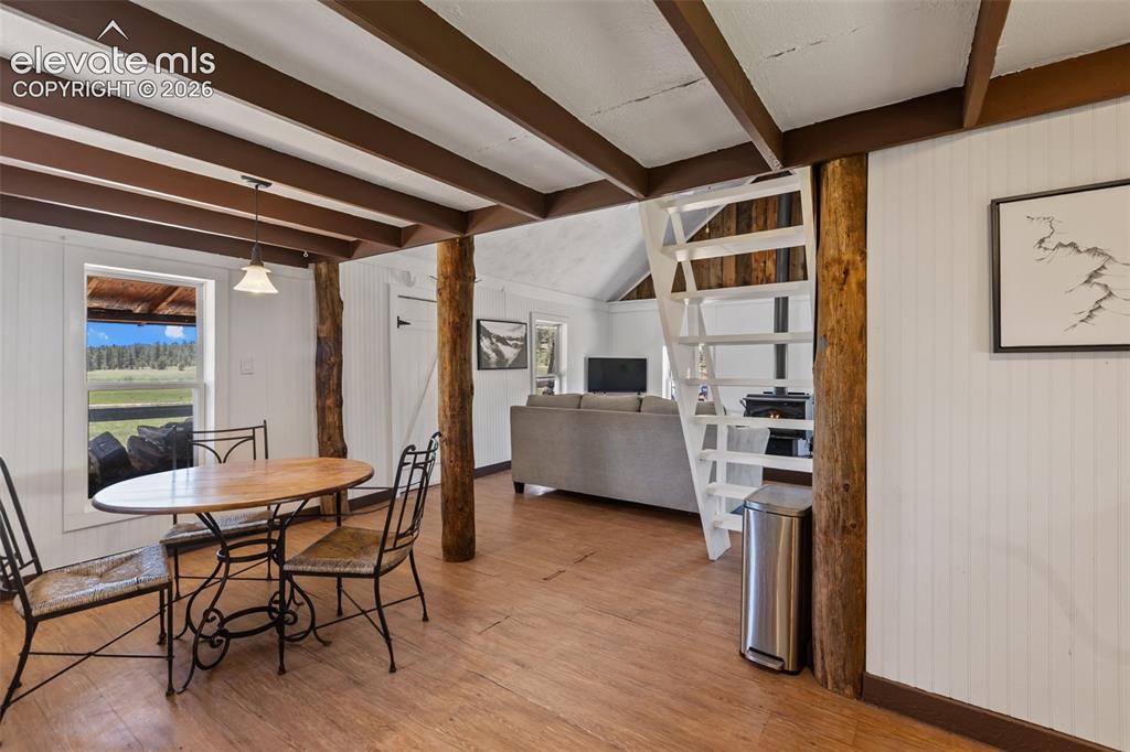Image 11 of 36: Dining Area