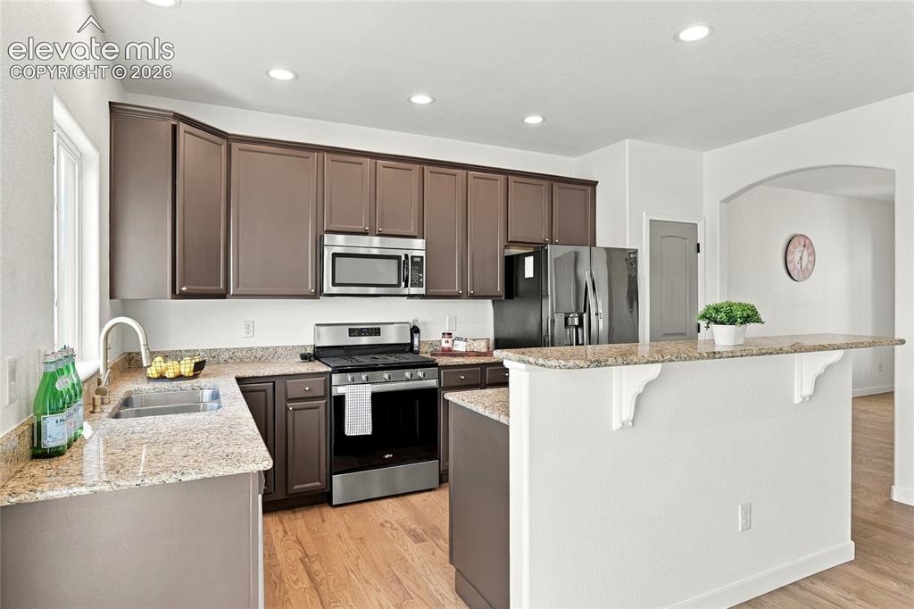 Image 2 of 40: Kitchen