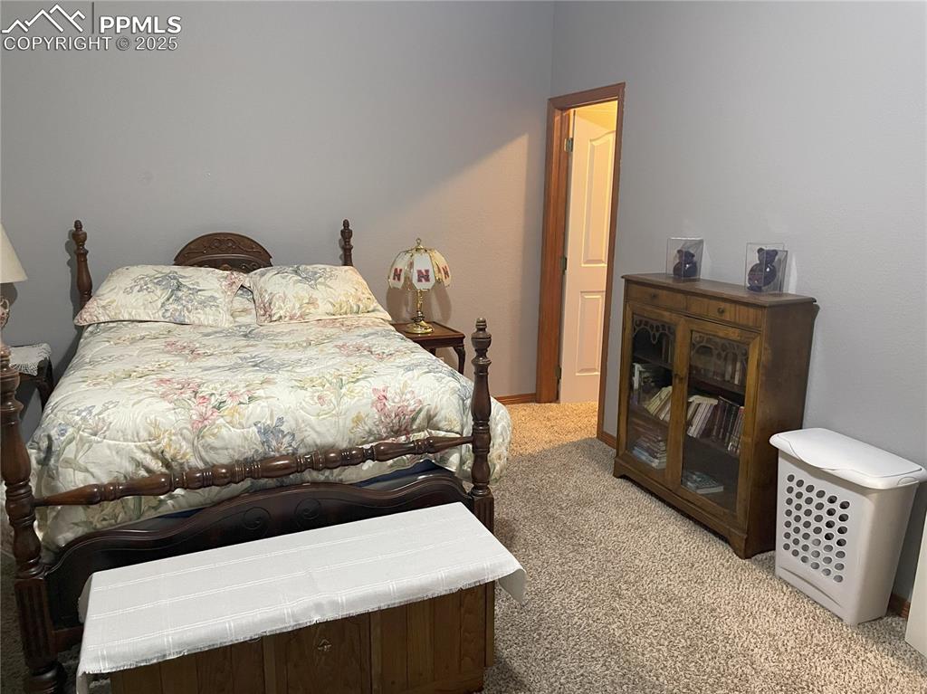 Image 22 of 40: Bedroom