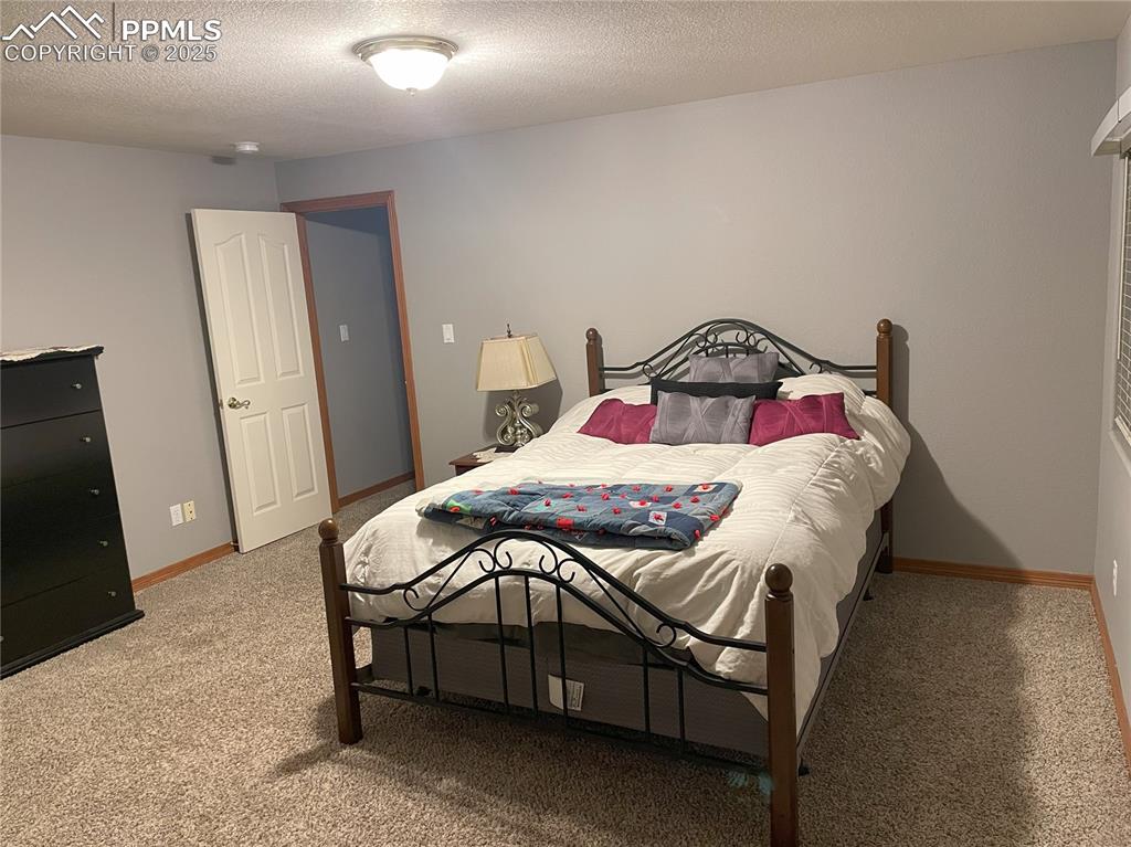 Image 24 of 40: Bedroom