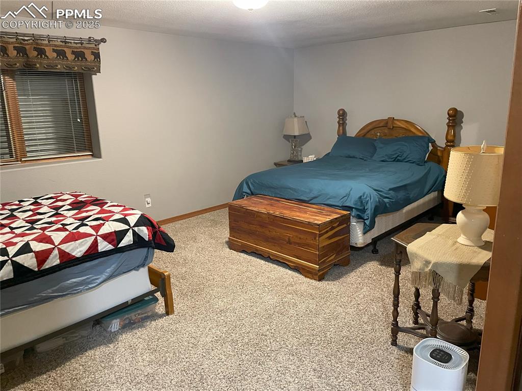 Image 30 of 40: Bedroom