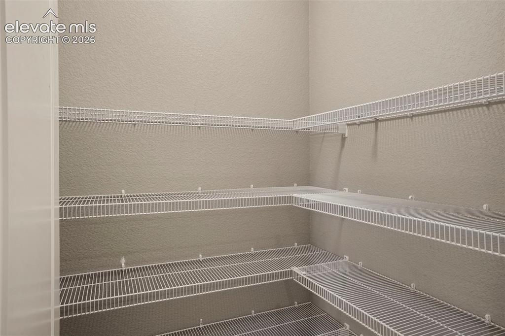 Image 18 of 30: Walk-In Closets