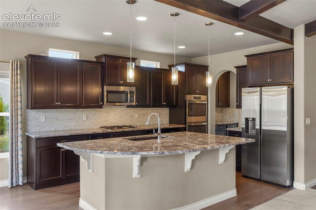 Image 8 of 30: Kitchen
