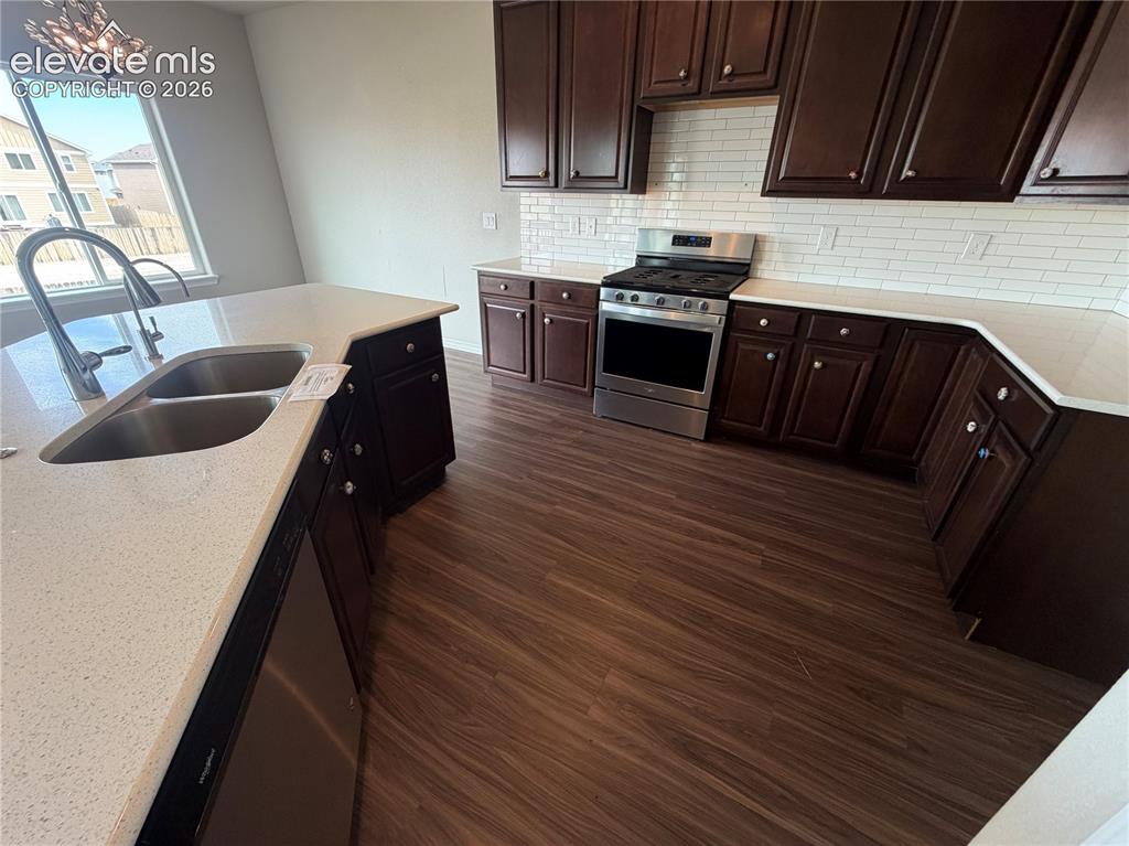 Image 9 of 38: Kitchen
