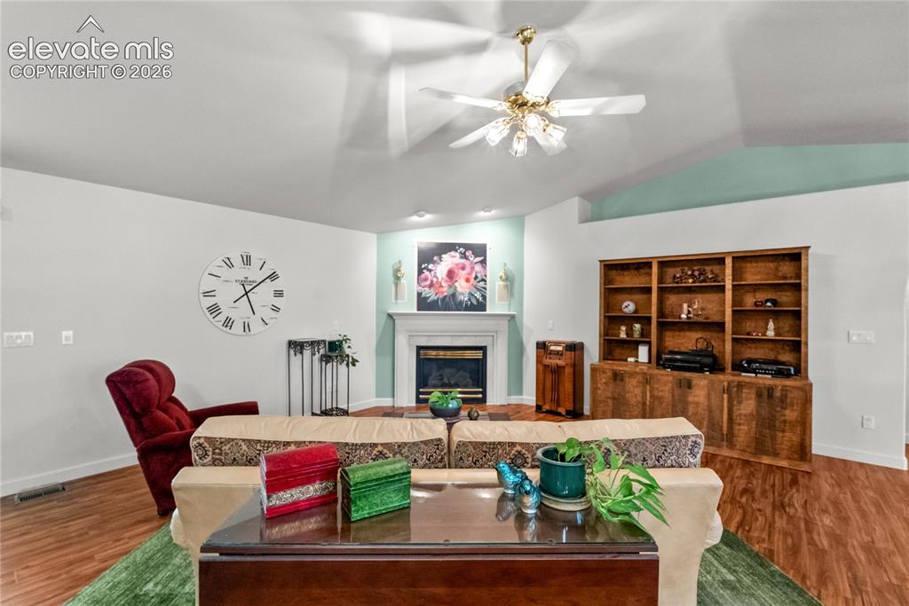 Image 13 of 42: Living Room