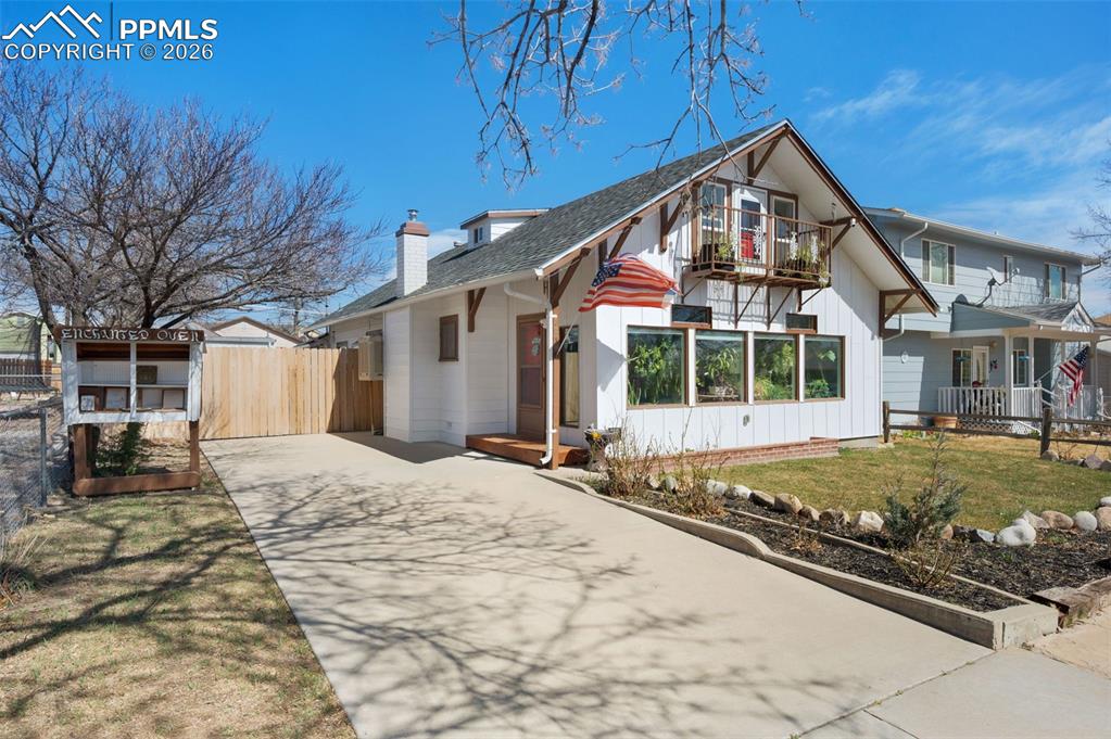 Image 1 of 36: Front of Structure