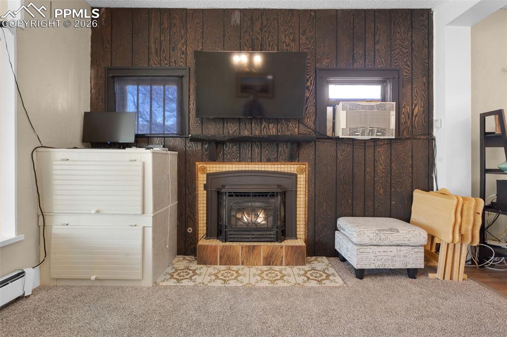 Image 8 of 36: Seller