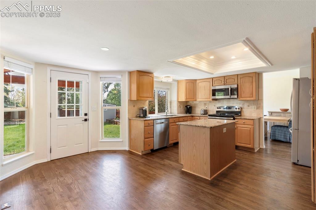 Image 13 of 42: Kitchen
