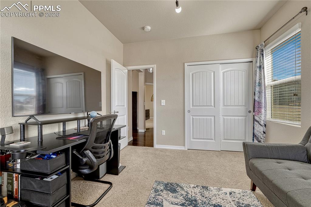 Image 30 of 49: Office