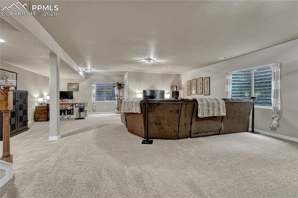 Image 35 of 49: Living Room