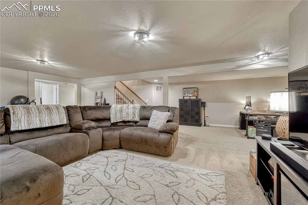 Image 37 of 49: Living Room