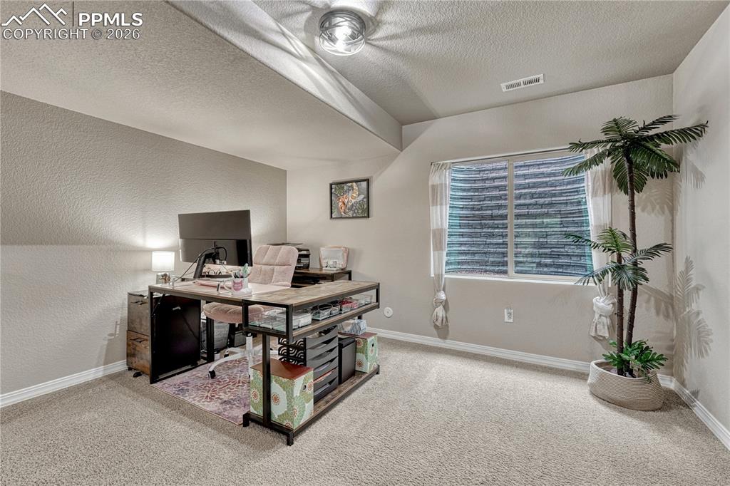 Image 38 of 49: Office