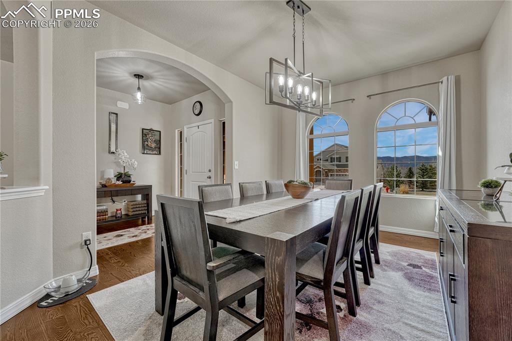 Image 9 of 49: Dining Area