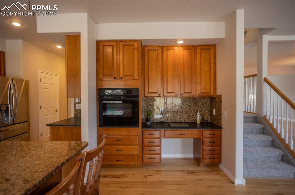 Image 16 of 48: Kitchen