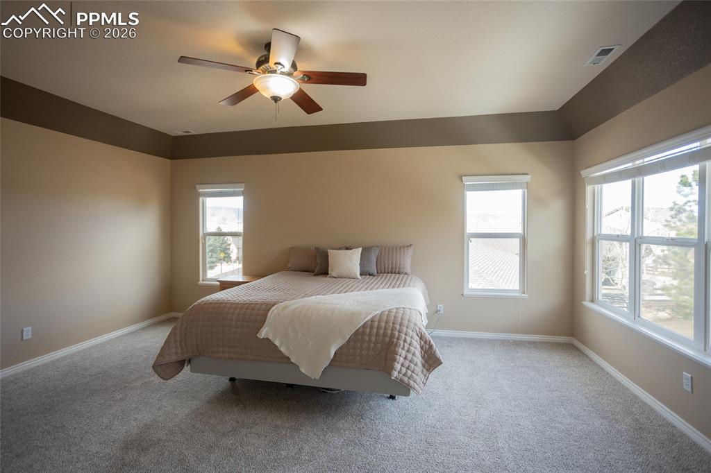 Image 23 of 48: Bedroom