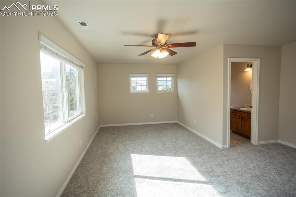 Image 26 of 48: Bedroom