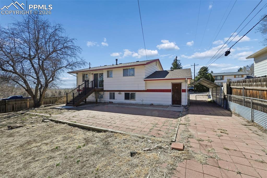 Image 29 of 39: Back of Structure