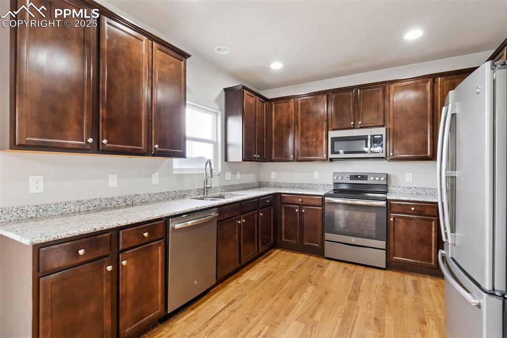 Image 10 of 38: Kitchen