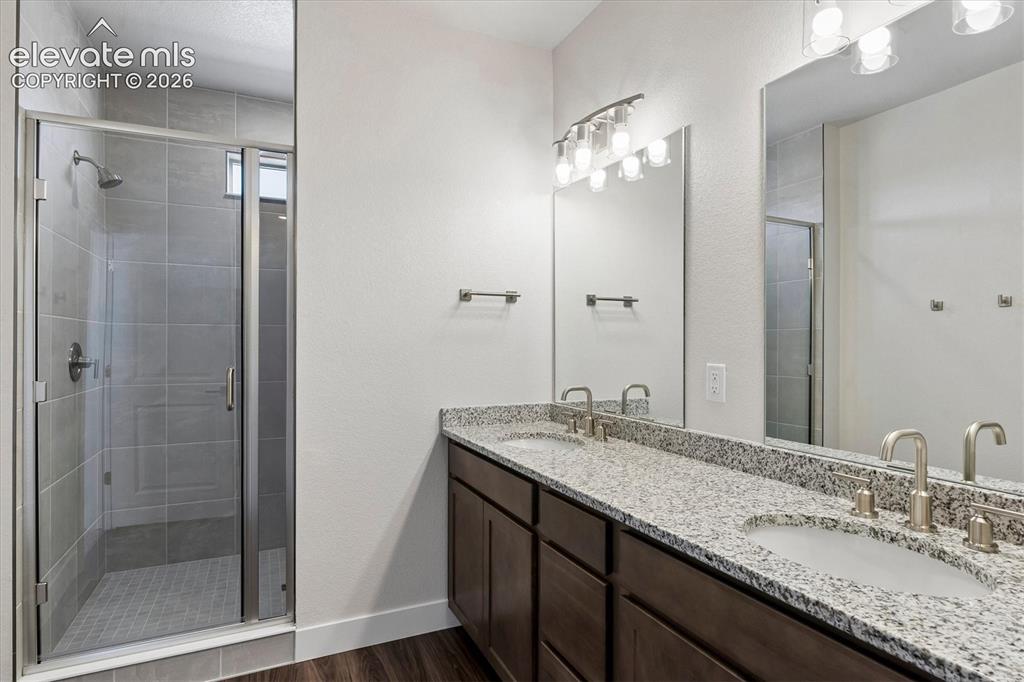 Image 15 of 22: Bathroom