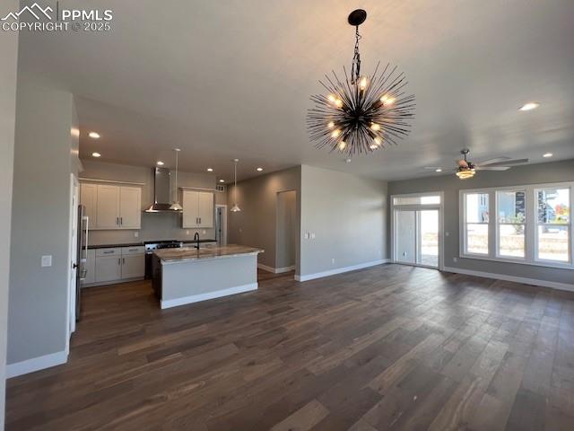 Image 13 of 49: Kitchen