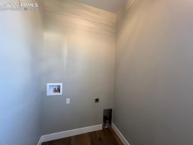 Image 32 of 49: Laundry