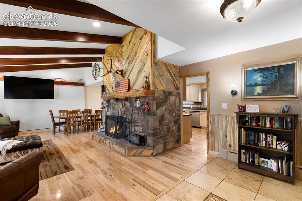 Image 14 of 48: Living Room