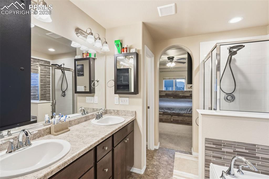 Image 16 of 27: Master Bathroom