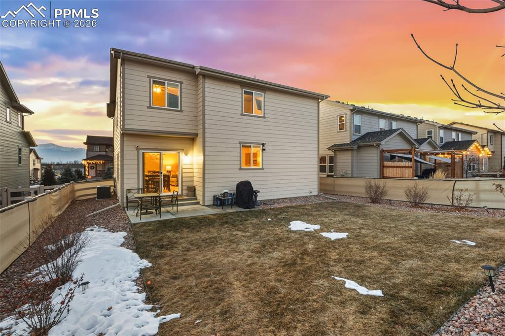 Image 27 of 27: Back of Structure