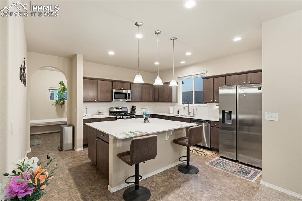 Image 7 of 27: Kitchen