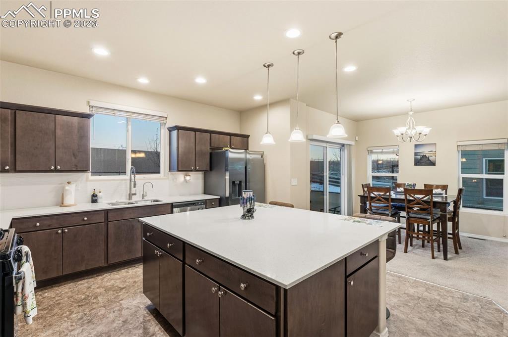 Image 8 of 27: Kitchen