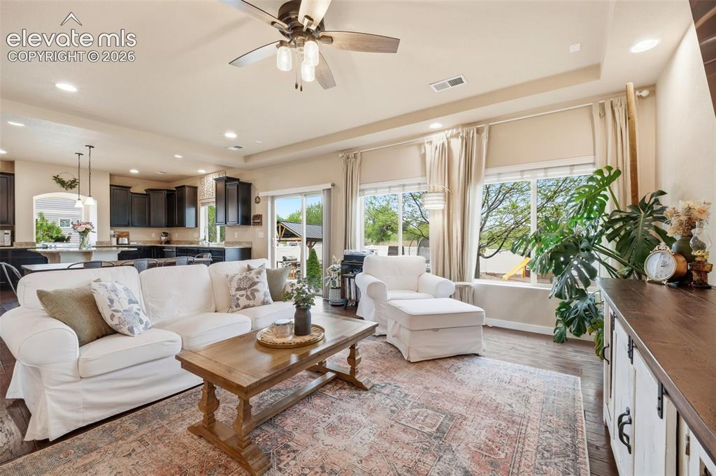Image 11 of 50: Living Room
