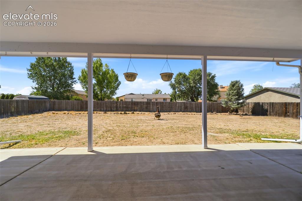 Image 38 of 46: Covered Patio - 31