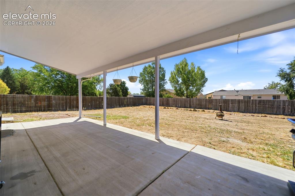 Image 39 of 46: Covered Patio - 31
