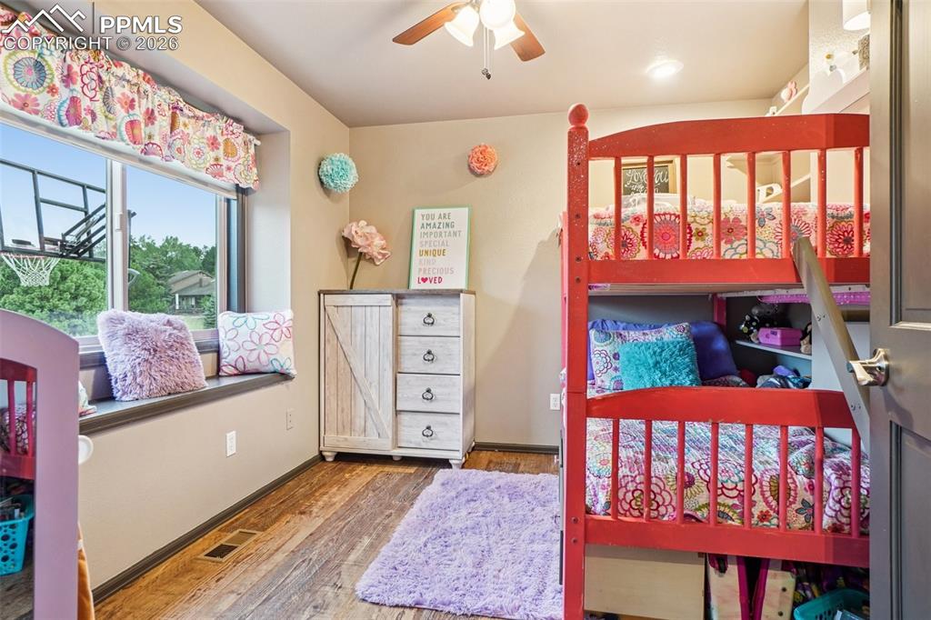 Image 30 of 49: Bedroom